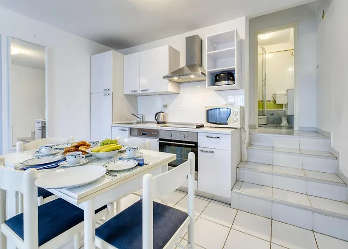 Apartman Jurkovic-1 By Interhome