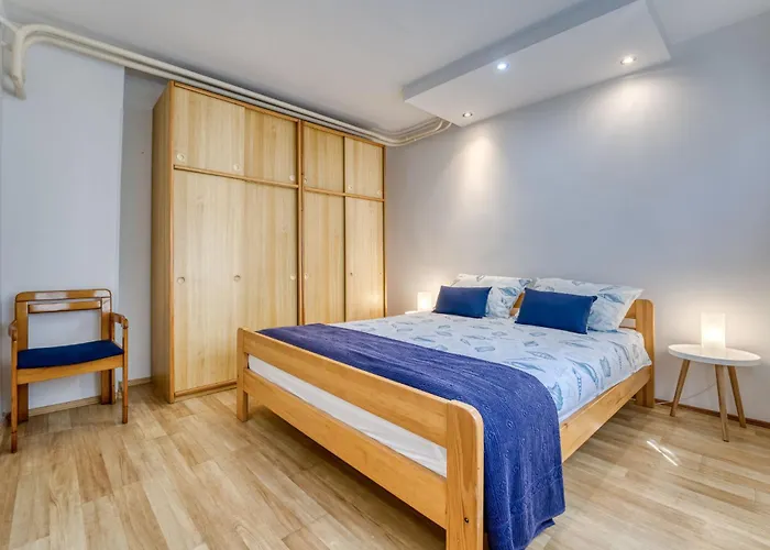 Jurkovic-1 By Interhome Daire